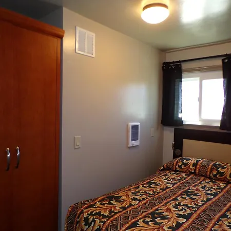 Cypress Tree Motel Cayucos Room photo